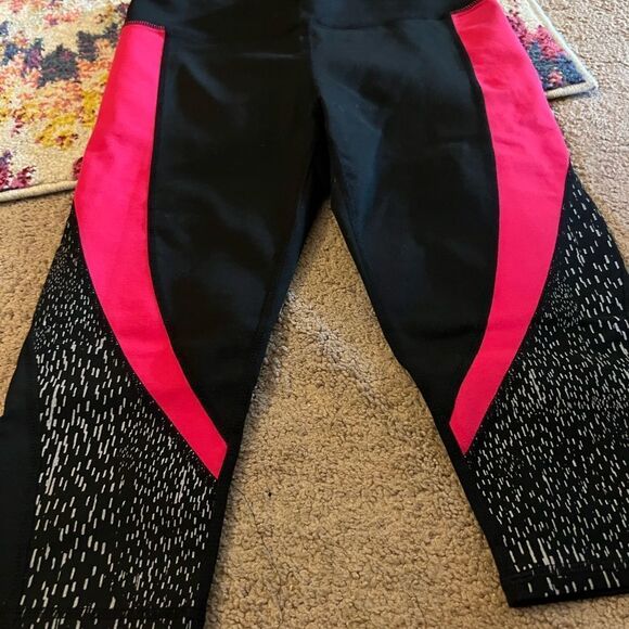 Fabletics small cropped leggings - Picture 5 of 8